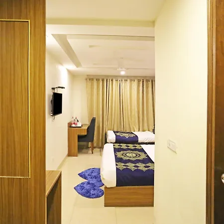 Hotel Grand Suites By D'Capitol Near Delhi Airport New Delhi Exterior photo