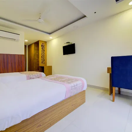 Hotel Grand Suites By D'Capitol Near Delhi Airport New Delhi Exterior photo