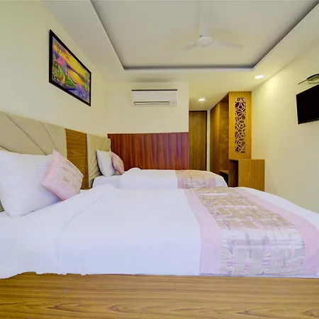 Hotel Grand Suites By D'Capitol Near Delhi Airport New Delhi Exterior photo