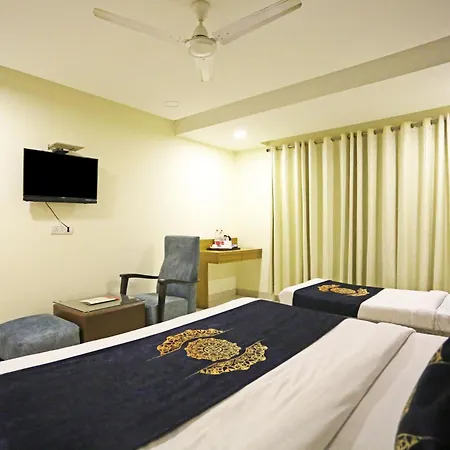 Hotel Grand Suites By D'Capitol Near Delhi Airport New Delhi Exterior photo