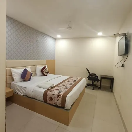 Hotel Grand Suites By D'Capitol Near Delhi Airport New Delhi Exterior photo