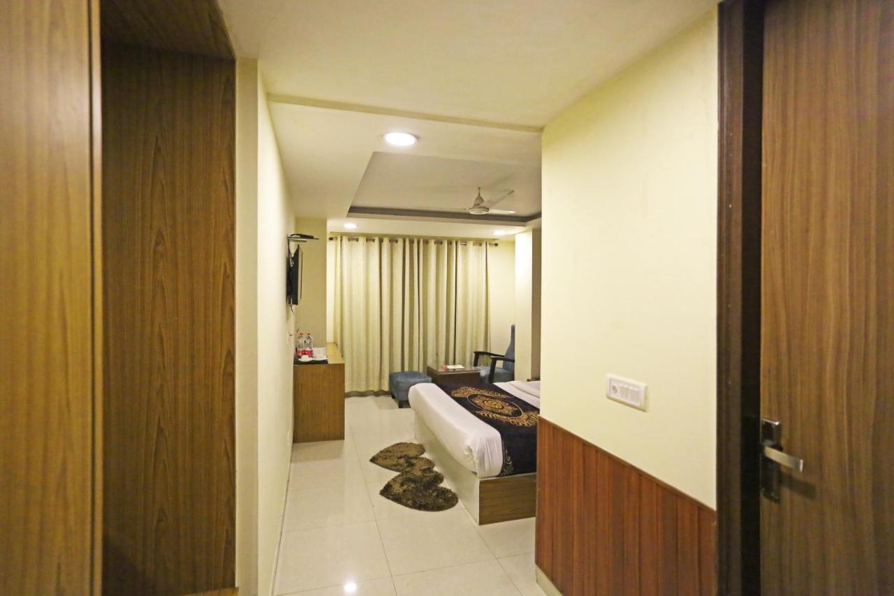 Grand By D'capitol Near Igi Airport Hotel