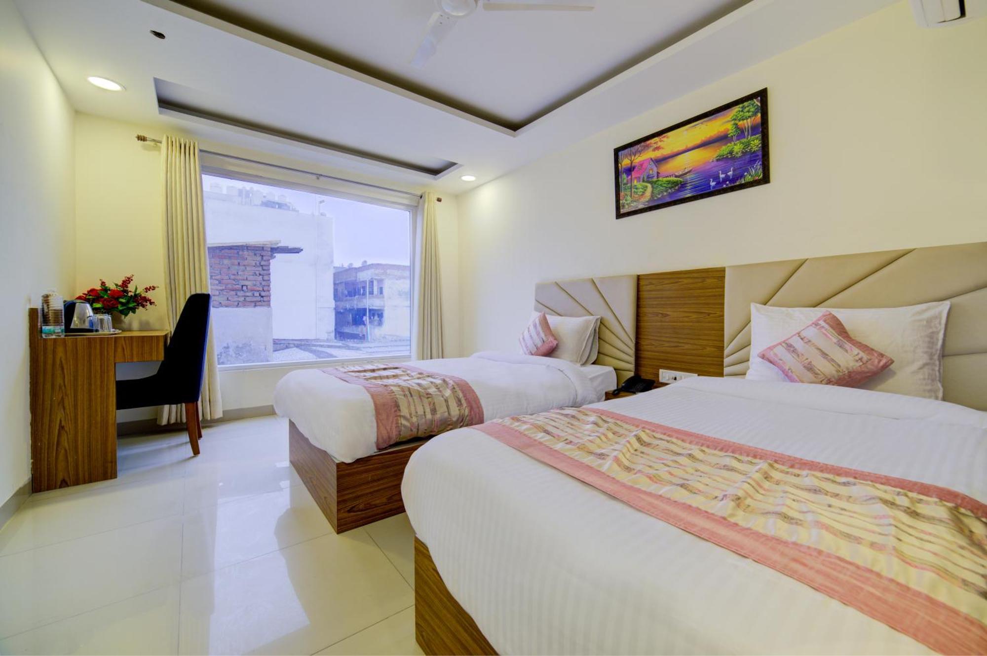 Grand By D'capitol Near Igi Airport 4* New Delhi