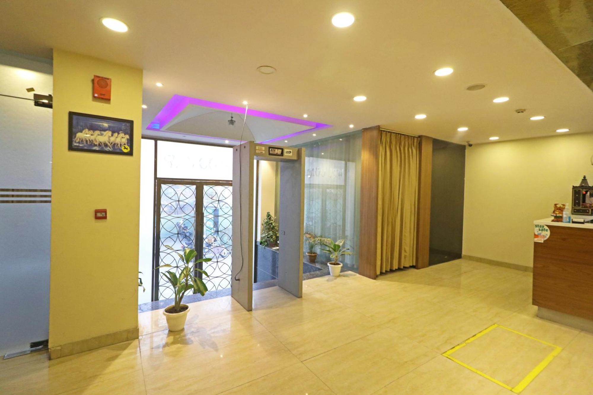Grand By D'capitol Near Igi Airport Hotel New Delhi