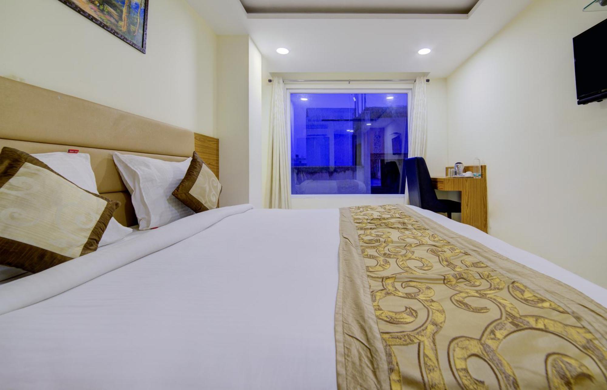 Grand By D'capitol Near Igi Airport New Delhi